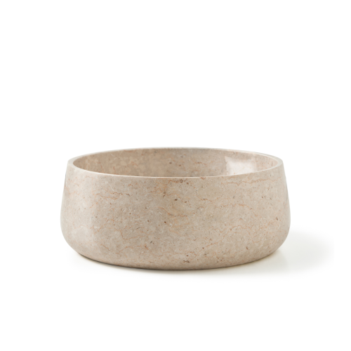 Beige natuursteen waskom 40x40x15cm in ronde vorm met zachte patroonstructuur en strakke rand, gefotografeerd als packshot op witte achtergrond.