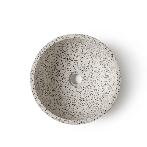 Ronde grijze terrazzo waskom 35x35x12cm bovenaanzicht op witte achtergrond