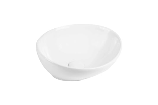 Witte ovale waskom van keramiek op witte achtergrond